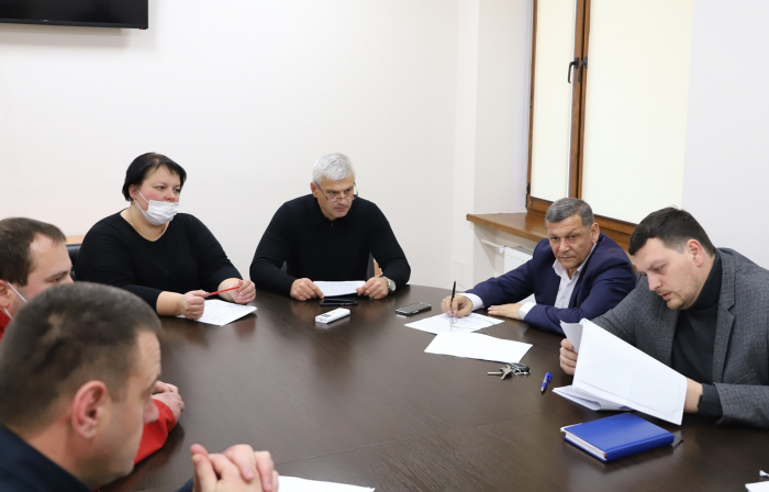 Адмінкомісія розглянула 20 протоколів в Ужгородській міській раді. Кого штрафуватимуть?