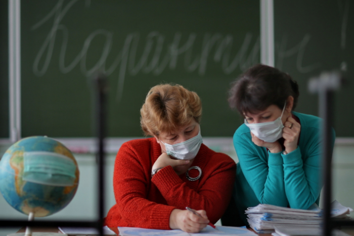 148 невакцинованих учителів відсторонили від роботи на Закарпатті