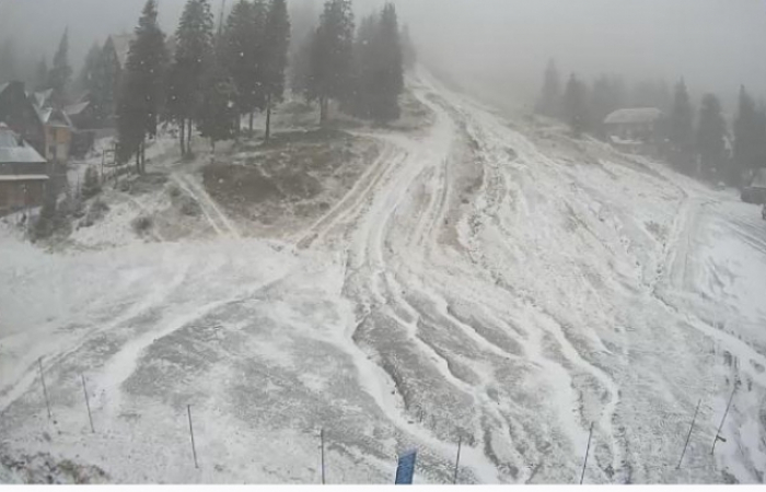 Гірськолижні курорти Карпат почало припорошувати снігом (ФОТО)