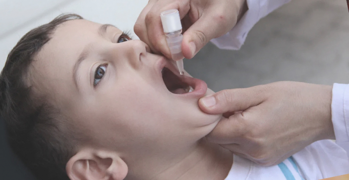 Від поліомієліту в Ужгороді щодня вакцинують 60 дітей 