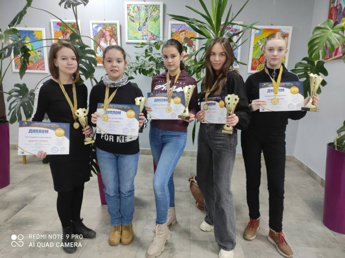 Юні художниці з Мукачева здобули перемогу на Всеукраїнському конкурсі «Битва жанрів – ART III»