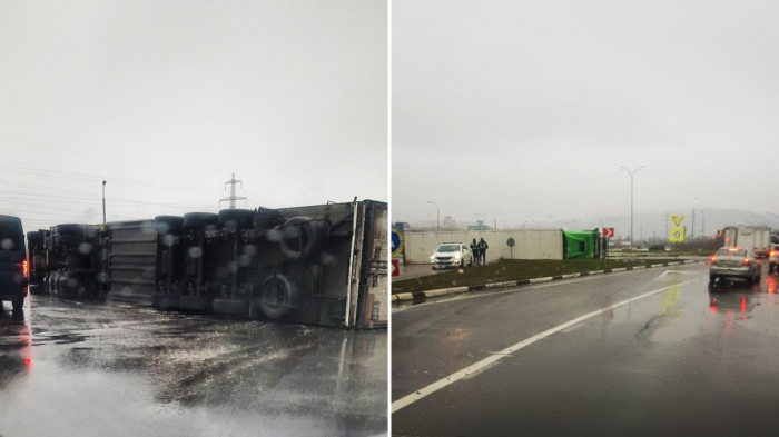 Водій мав ознаки алкогольного сп'яніння: у Мукачеві вантажівку перекинуло на бік