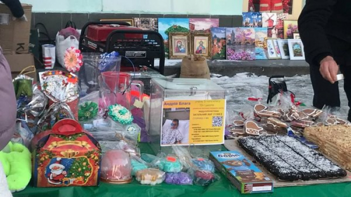 Благодійний ярмарок провели на площі Театральній в Ужгороді
