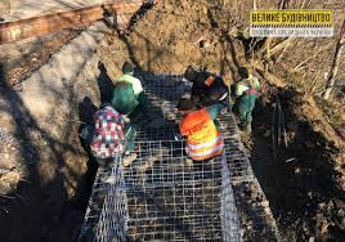 На маршруті Р-21 Долина – Хуст продовжуються роботи з відновлення та покращення автошляху (ВІДЕО)