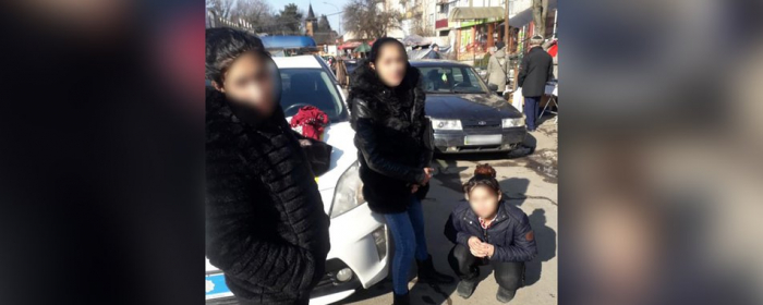 В Ужгороді група жінок намагалась обікрасти продавчиню