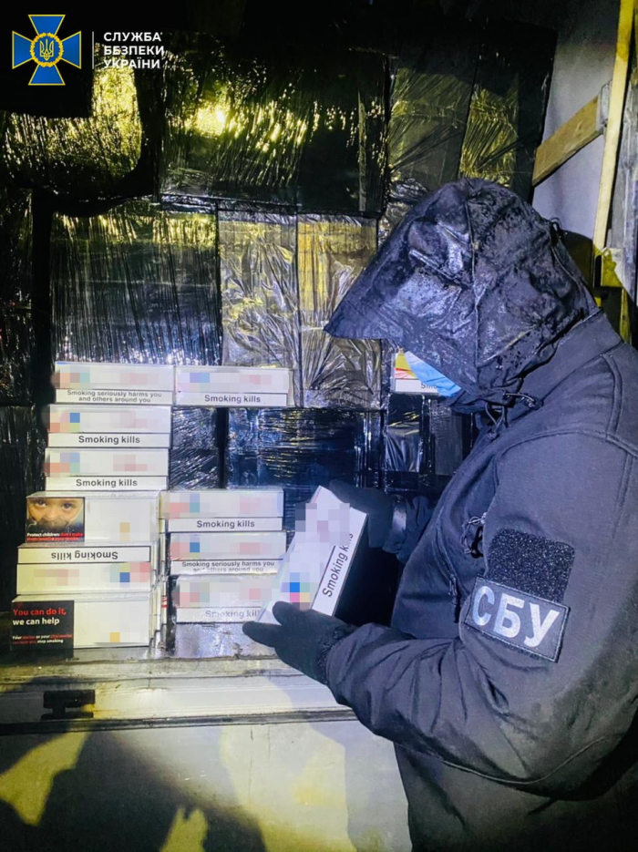 СБУ викрила міжнародне організоване угруповання контрабандистів тютюнових виробів до Євросоюзу