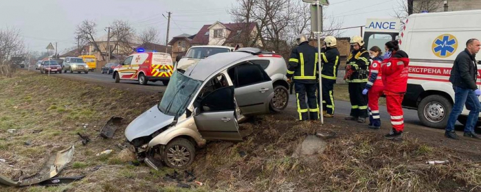 На Закарпатті через ожеледицю сталася смертельна автопригода
