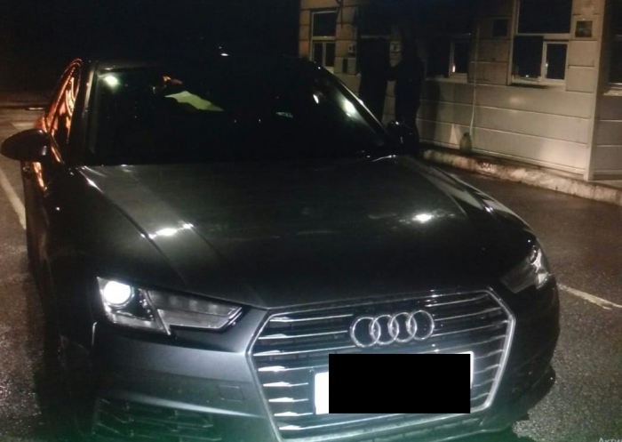 На кордоні в Закарпатті прикордонники виявили авто, викрадене у Великобританії