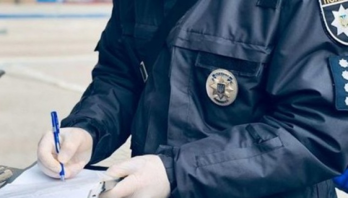 Поліцейські Закарпаття за вихідні виявили майже 300 порушень карантину