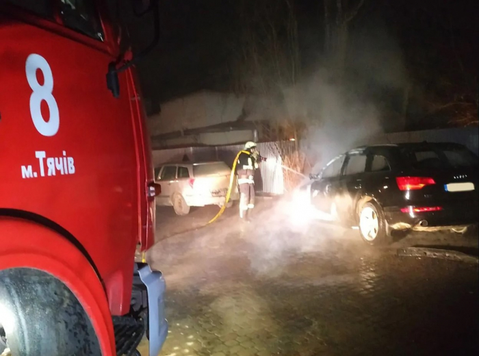 Підрив автівки у Тячеві: момент вибуху потрапив на камери (ВІДЕО)