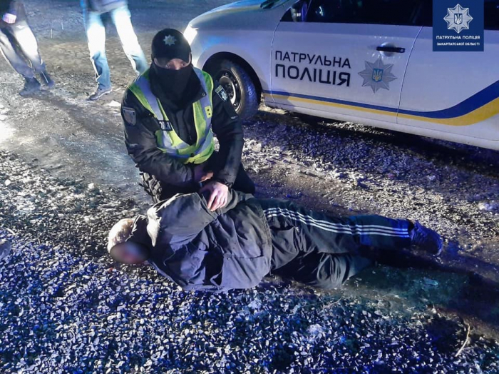 У Мукачеві конфлікт між двома чоловіками перейшов з кулаків до стрілянини (ФОТО)