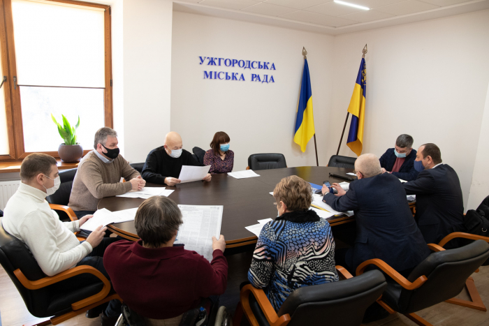 Перевізників на трьох міських автобусних маршрутах визначали в Ужгороді