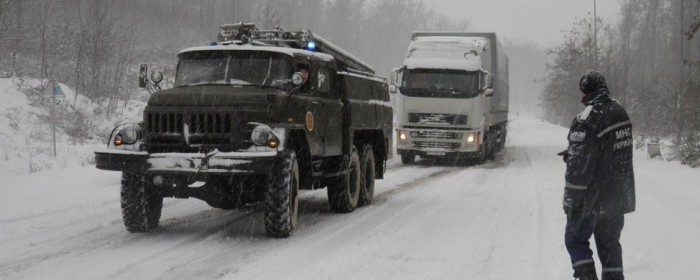Трасу М-06 Київ-Чоп відкрили для руху вантажівок