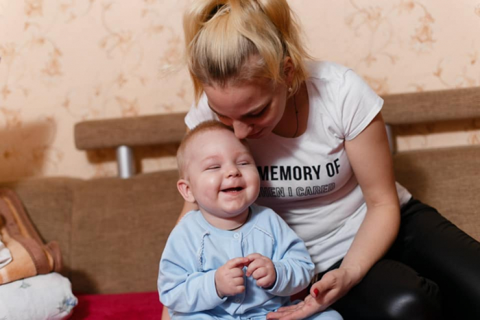 Маленький закарпатець бореться з рідкісною генетичною хворобою