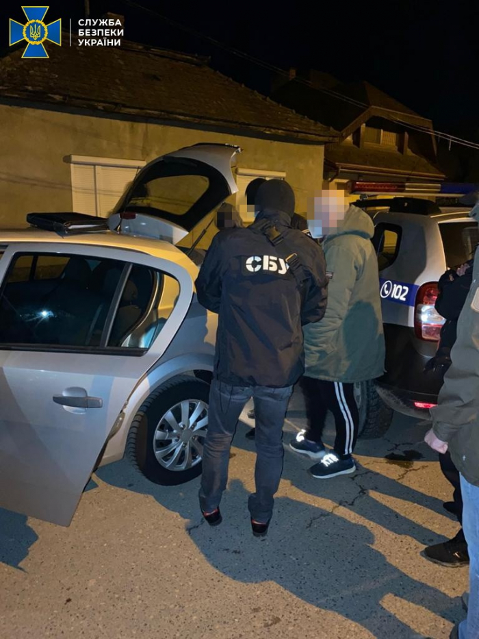 На Закарпатті сбушники заблокували канал незаконної міграції іноземців
