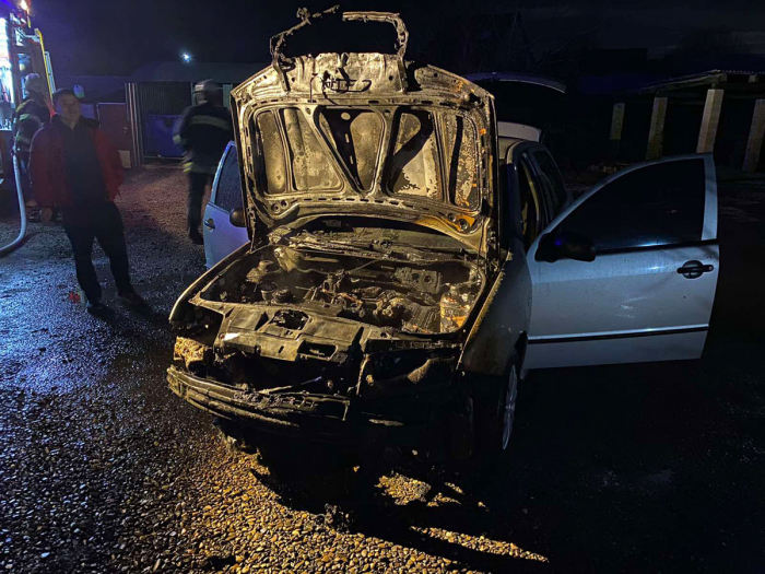 В Іршаві під час заведення спалахнув автомобіль “Skoda Fabia”
