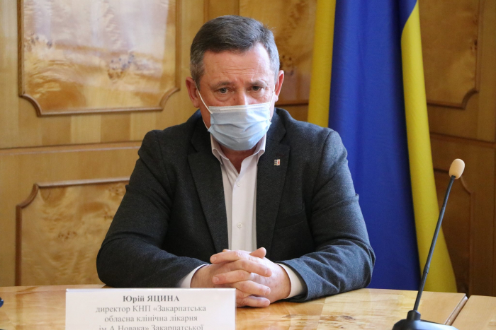 Лікар Юрій Яцина: «Маючи позитивний тест на коронавірус, закарпатці гуляють по місту!»