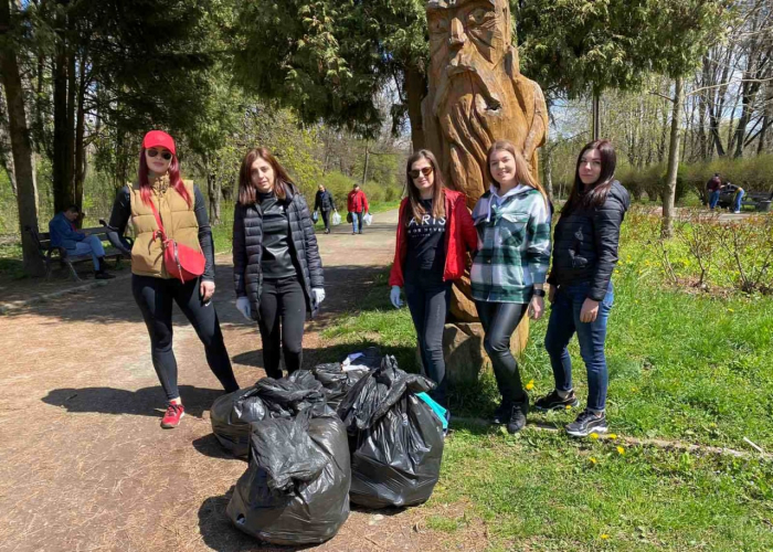 В Ужгороді сьогодні та завтра – загальноміське прибирання