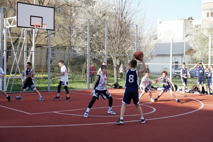 Новий баскетбольний майданчик відкрили в Ужгороді (ФОТО)
