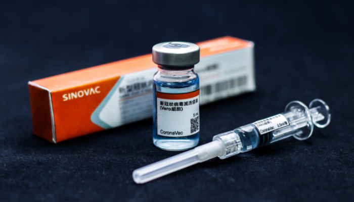 Вакцину CoronaVac доставлять на Закарпаття вже 14 квітня
