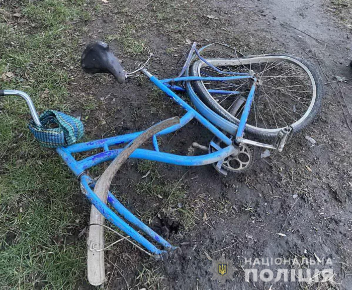 Тячівські поліцейські затримали водія, який смертельно травмував велосипедиста