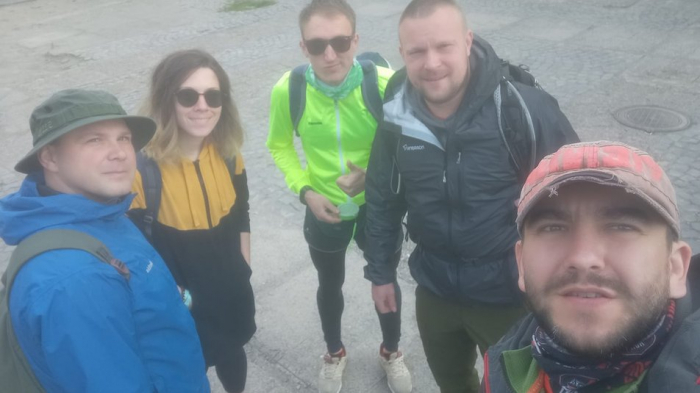 Пішки з Ужгорода до Мукачева: п’ятеро ужгородців пройшли 40 км за майже 9 годин