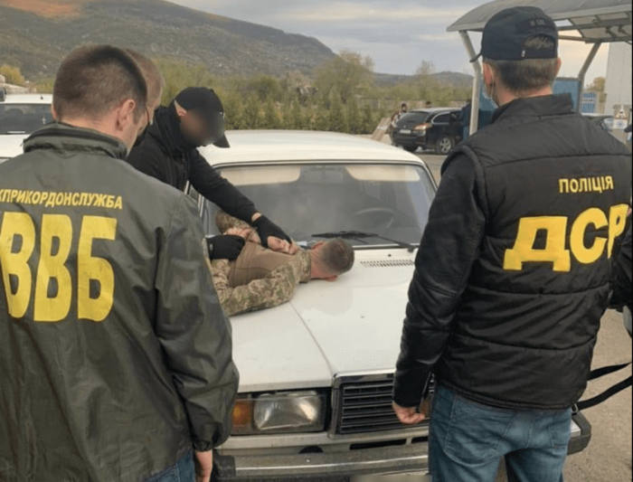 На Закарпатті викрили прикордонника – перевертня у погонах
