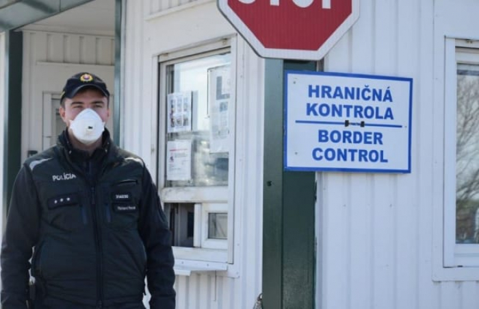 З 19 квітня змінюються правила в'їзду та транзиту через Словаччину