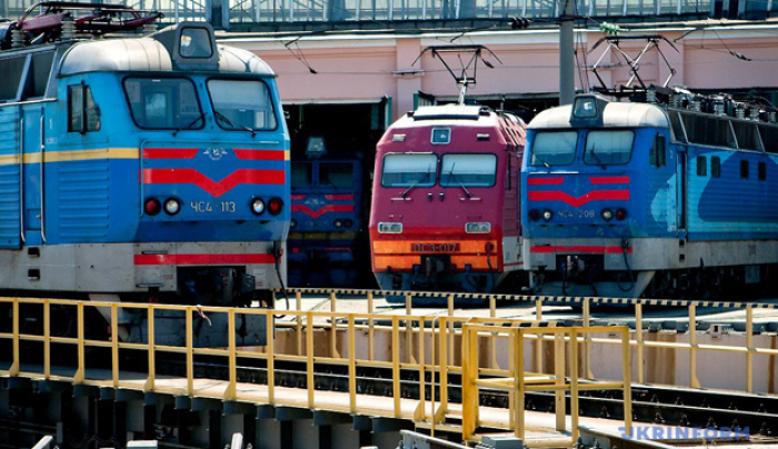 Укрзалізниця збільшує кількість поїздів до Закарпаття на травневі свята