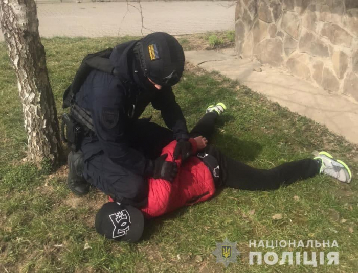 На Закарпатті діяло злочинне угруповання, діяльність якого організував «смотрящий» за СІЗО (ВІДЕО)