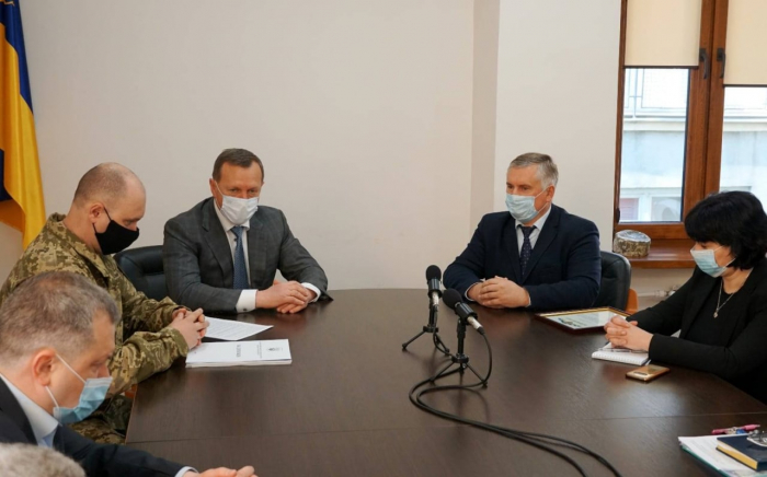 В Ужгородській міськраді обговорили стандарти соціального захисту військовослужбовців та їх сіме