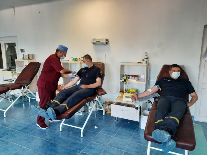 Майже 100 закарпатських рятувальників здали кров для постраждалих в ДТП