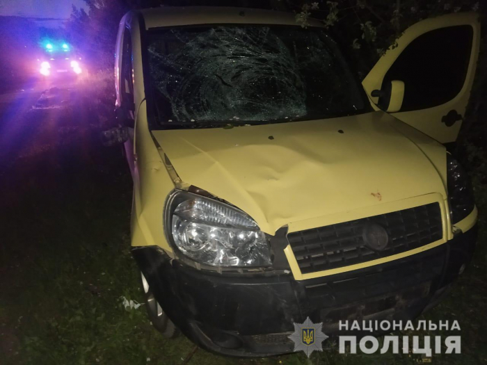 На Закарпатті водійка "Fiat" здійснила наїзд на двох велосипедистів (ФОТО)