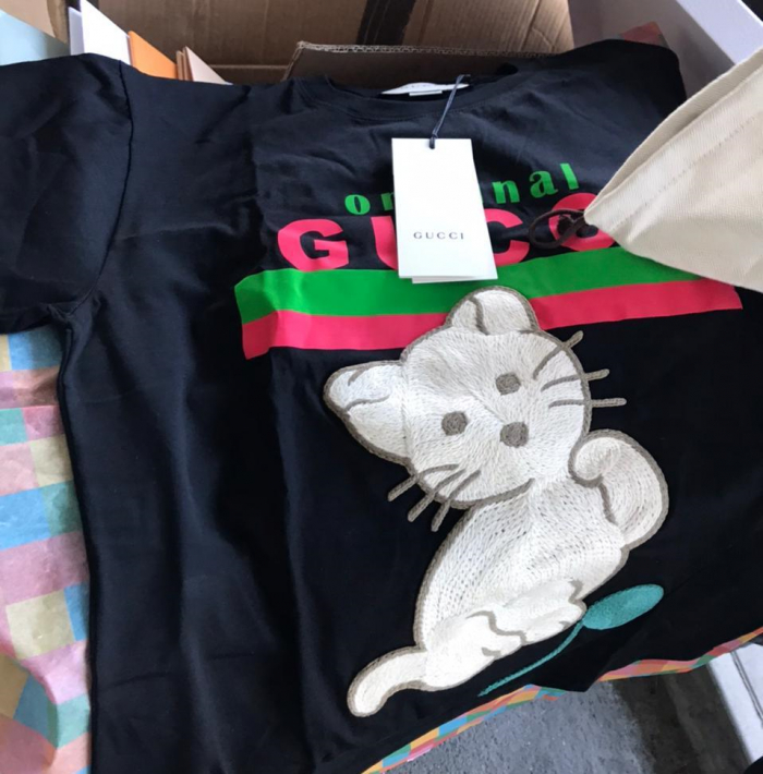 Дві посилки з італійськими брендами на сотні тисяч гривень «попрямували» на склад Закарпатської митниці