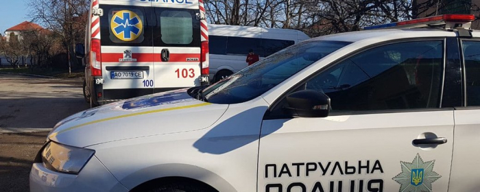 Патрульне авто позаду швидкої: на Закарпатських дорогах поліцейські проведуть експеримент