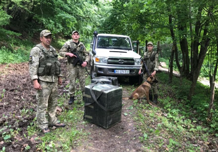 На Ужгородщині пострілами зупиняли "цигаркових" контрабандистів (ФОТО)