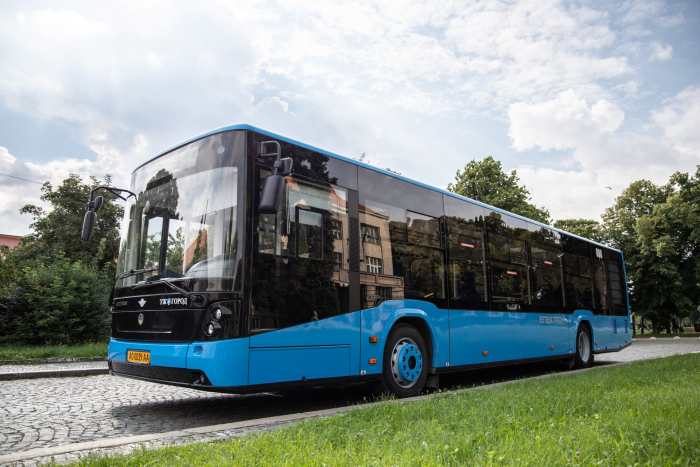 В Ужгороді планують придбати для міста ще 6 нових автобусів з низьким рівнем підлоги