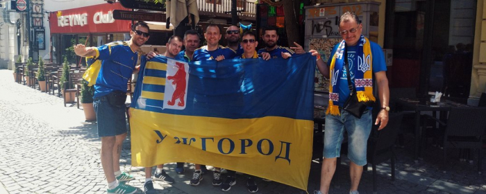 "Тут шалена атмосфера": як ужгородці готуються підтримувати збірну України у Бухаресті