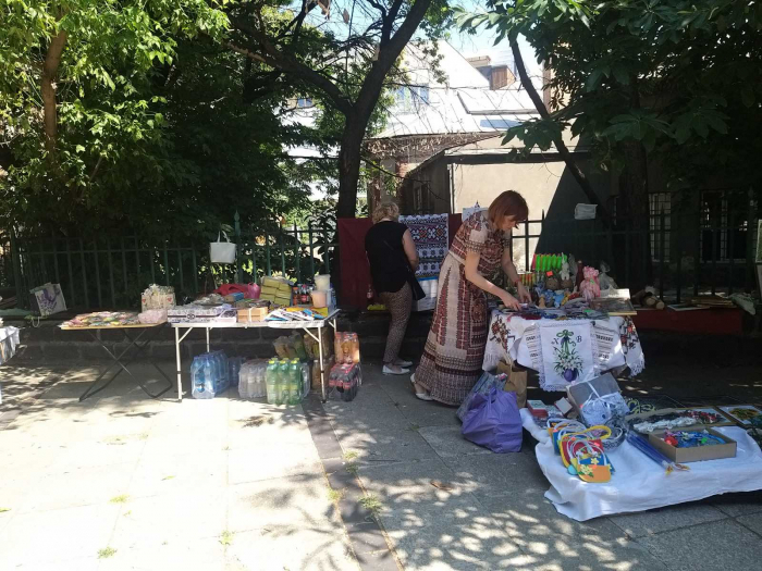 28 червня в Ужгороді відбувся благодійний ярмарок в рамках арт-еко вростору "Живи"

