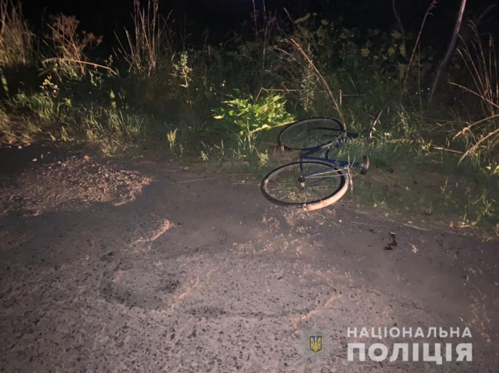 Поліцейські Закарпаття затримали водія, який смертельно травмував велосипедиста