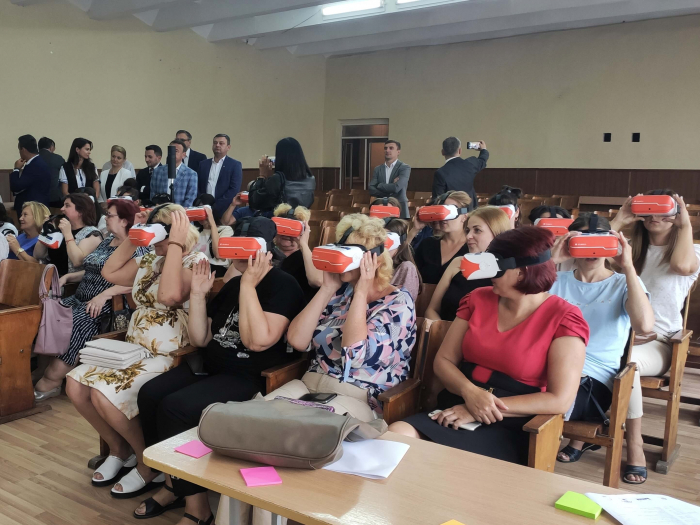 Дві закарпатські школи першими в Україні отримали класи віртуальної реальності: Як це працює
