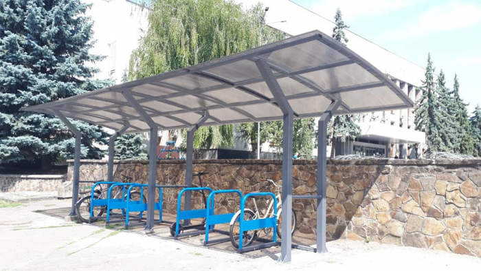 В Ужгороді вперше встановлено криті велопарковки (ФОТО)