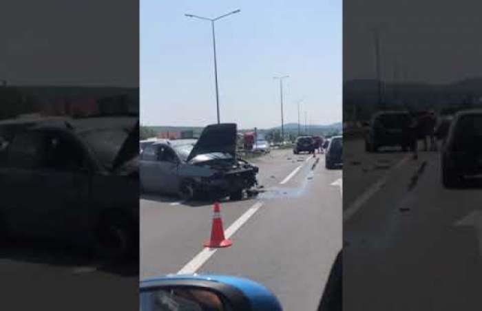 На Ужгородщині в ДТП зіткнулись 4 автівки (ВІДЕО)