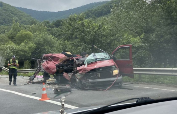 У жахливій ДТП біля Ганьковиці загинула жінка. Серед травмованих діти (ФОТО)