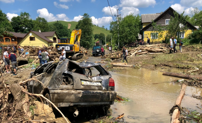 Вода з гір, якої не пам’ятають 90-річні: як закарпатцям убезпечитися від руйнівних паводків