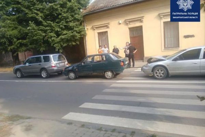 Потрійна автоаварія в Ужгороді: винуватця оштрафували на 55250 гривень