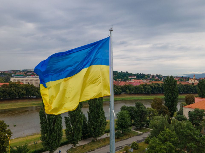 Найвищий на Закарпатті Державний прапор до Дня Прапора та 30-ї річниці Незалежності України підняли в Ужгороді (ФОТО)