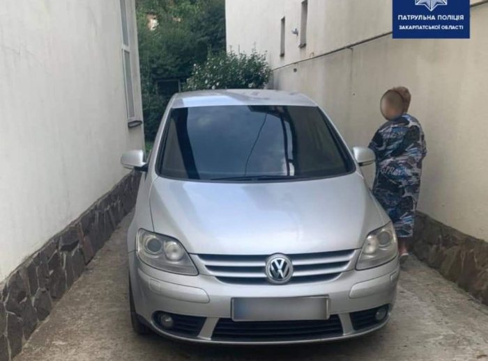 В Ужгороді жінка скоїла ДТП та втекла