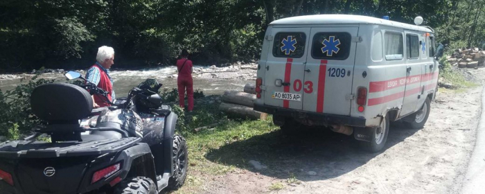 Підозра на харчове отруєння: у горах Закарпаття рятувальники надали допомогу трьом дітям з Запоріжжя