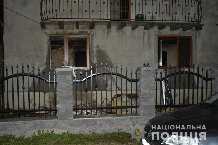 Поліцейські затримали тячівця, який підпалив будинок колишньої дружини